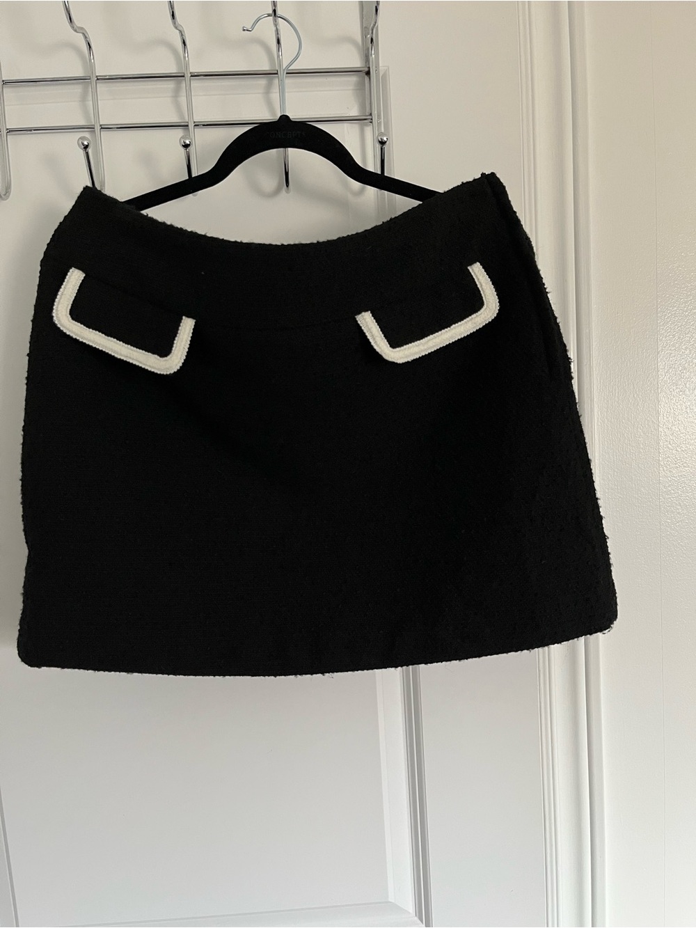 Black & White Boucle Knit Skirt